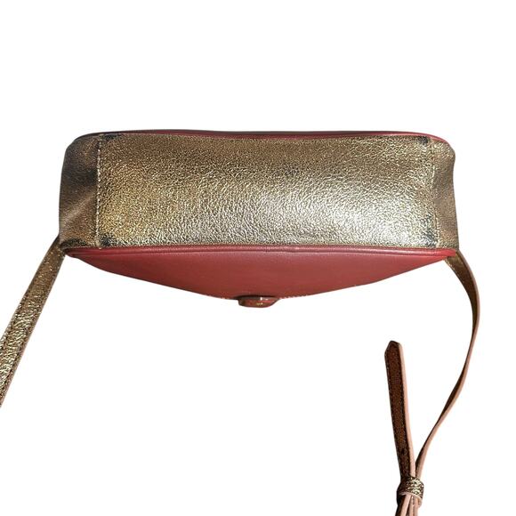 G.I.L.I. GILI Got It Love It Leather Crossbody Camera Bag Purse Burgundy Gold - Picture 4 of 9